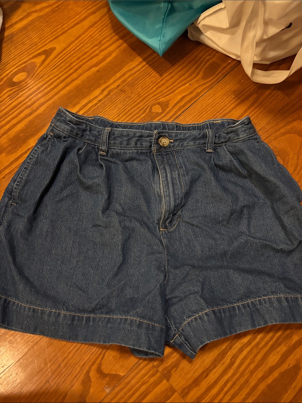 NWOT Old Navy OG Chino Shorts